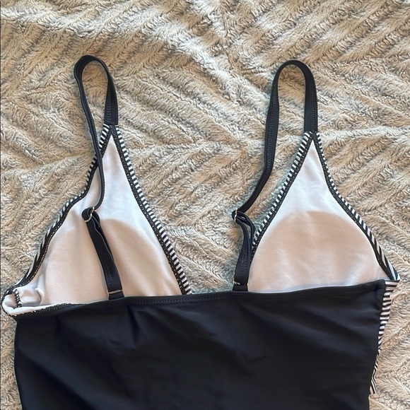 Black and White Striped One-Piece Swimsuit size medium - Picture 5 of 9